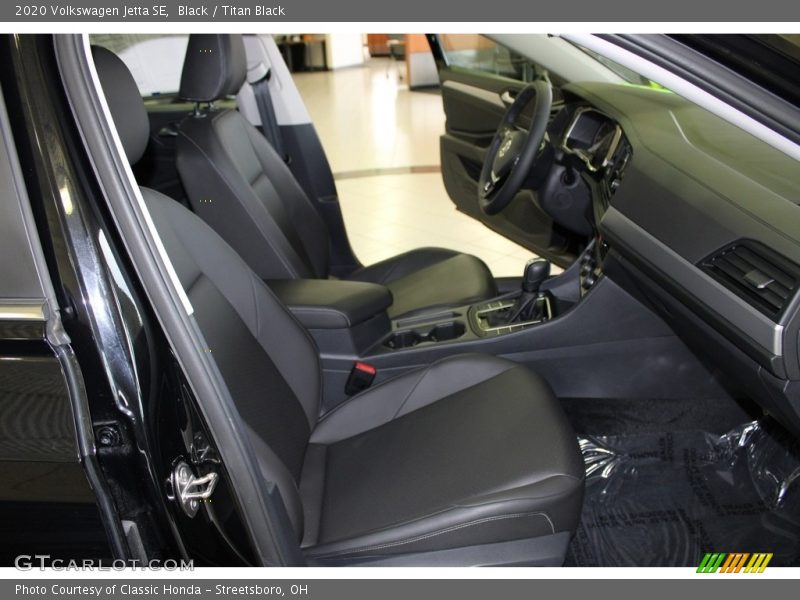 Black / Titan Black 2020 Volkswagen Jetta SE