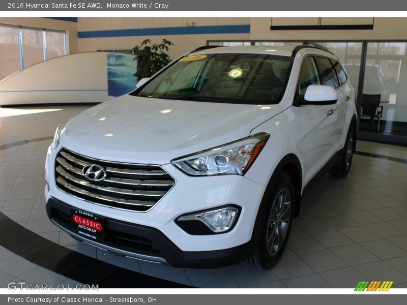 Monaco White / Gray 2016 Hyundai Santa Fe SE AWD