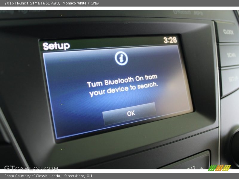 Monaco White / Gray 2016 Hyundai Santa Fe SE AWD