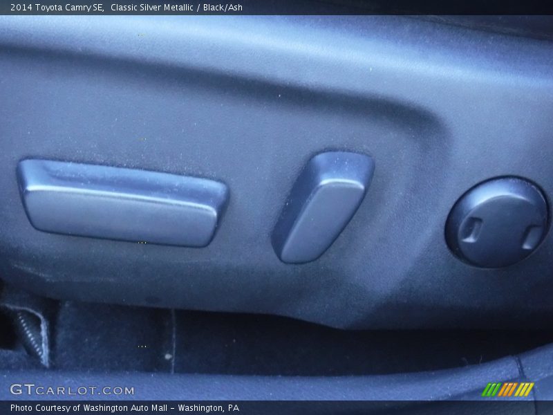 Classic Silver Metallic / Black/Ash 2014 Toyota Camry SE