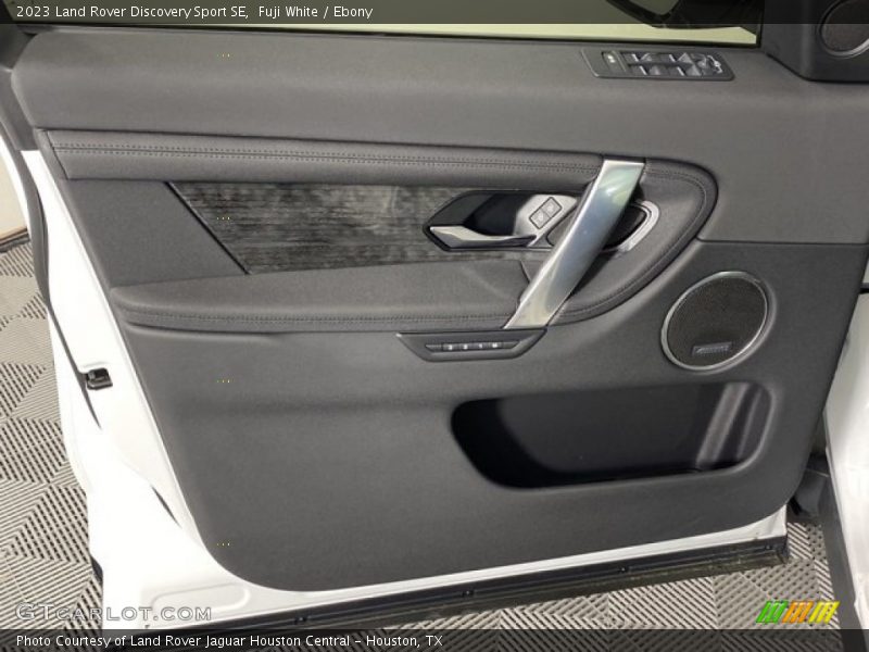Door Panel of 2023 Discovery Sport SE