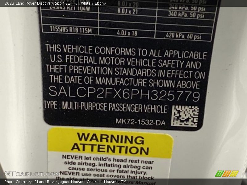 Fuji White / Ebony 2023 Land Rover Discovery Sport SE