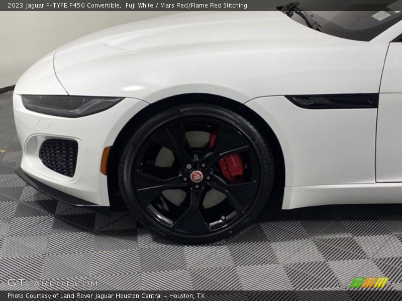  2023 F-TYPE P450 Convertible Wheel