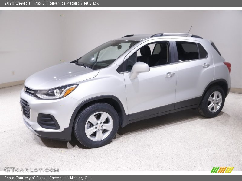 Silver Ice Metallic / Jet Black 2020 Chevrolet Trax LT