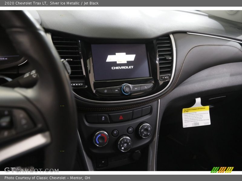 Silver Ice Metallic / Jet Black 2020 Chevrolet Trax LT