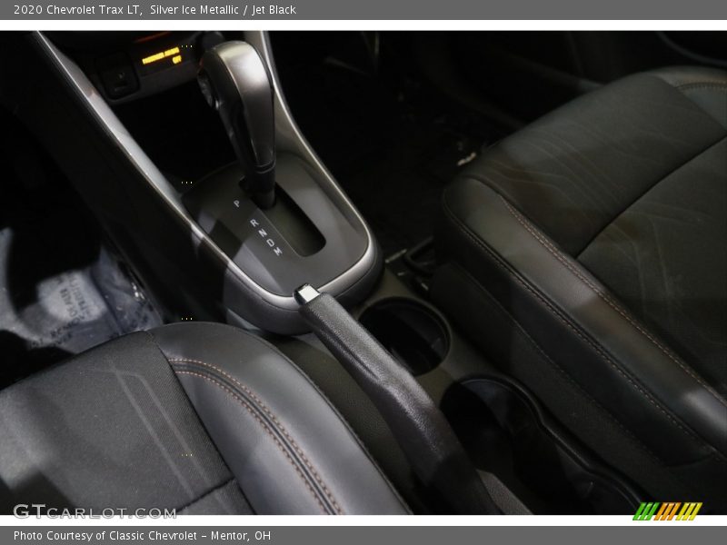 Silver Ice Metallic / Jet Black 2020 Chevrolet Trax LT