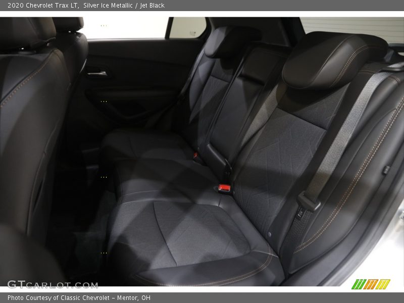 Silver Ice Metallic / Jet Black 2020 Chevrolet Trax LT