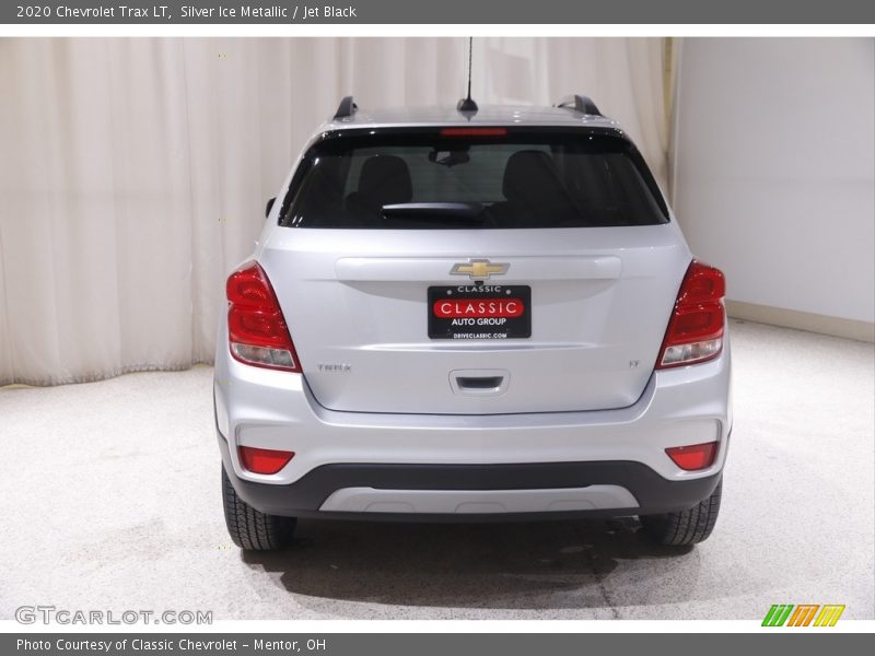 Silver Ice Metallic / Jet Black 2020 Chevrolet Trax LT