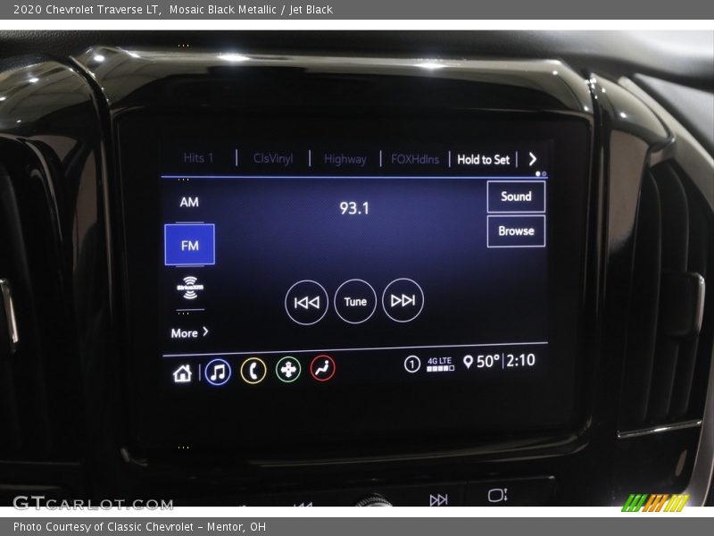 Mosaic Black Metallic / Jet Black 2020 Chevrolet Traverse LT