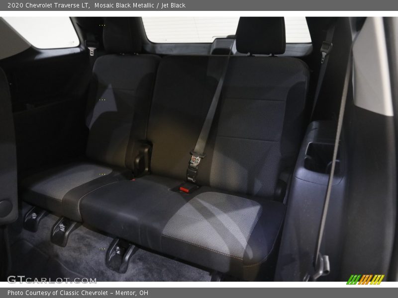 Mosaic Black Metallic / Jet Black 2020 Chevrolet Traverse LT