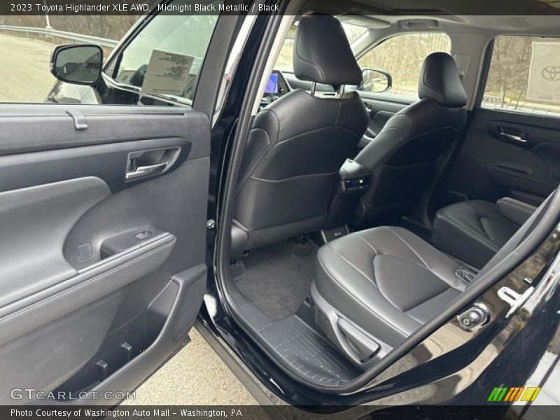 Midnight Black Metallic / Black 2023 Toyota Highlander XLE AWD