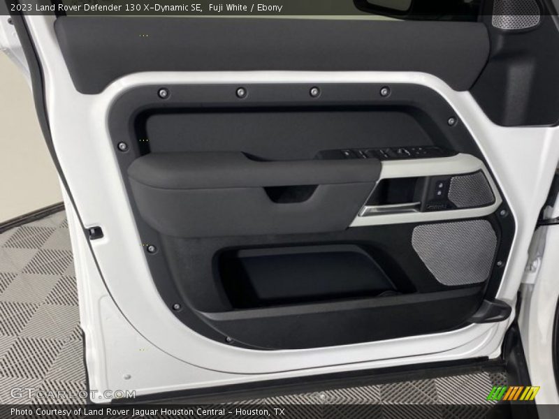 Fuji White / Ebony 2023 Land Rover Defender 130 X-Dynamic SE
