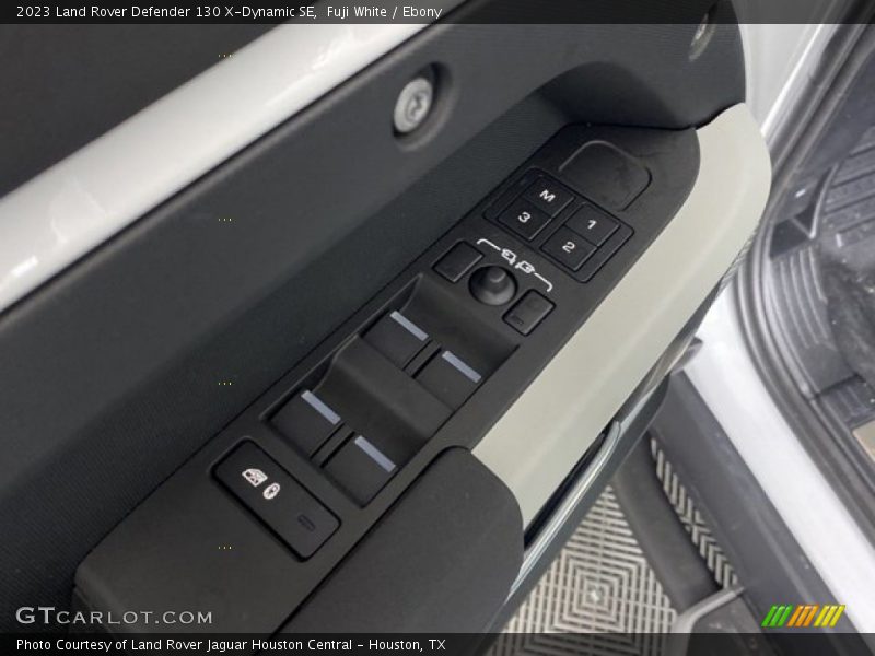 Fuji White / Ebony 2023 Land Rover Defender 130 X-Dynamic SE