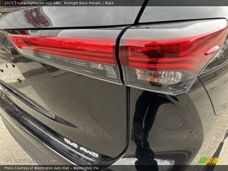 Midnight Black Metallic / Black 2023 Toyota Highlander XLE AWD