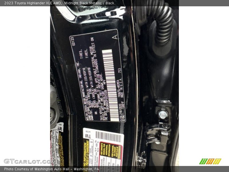 2023 Highlander XLE AWD Midnight Black Metallic Color Code 218