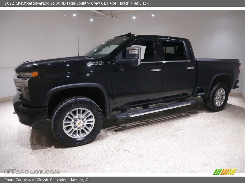 Front 3/4 View of 2022 Silverado 2500HD High Country Crew Cab 4x4