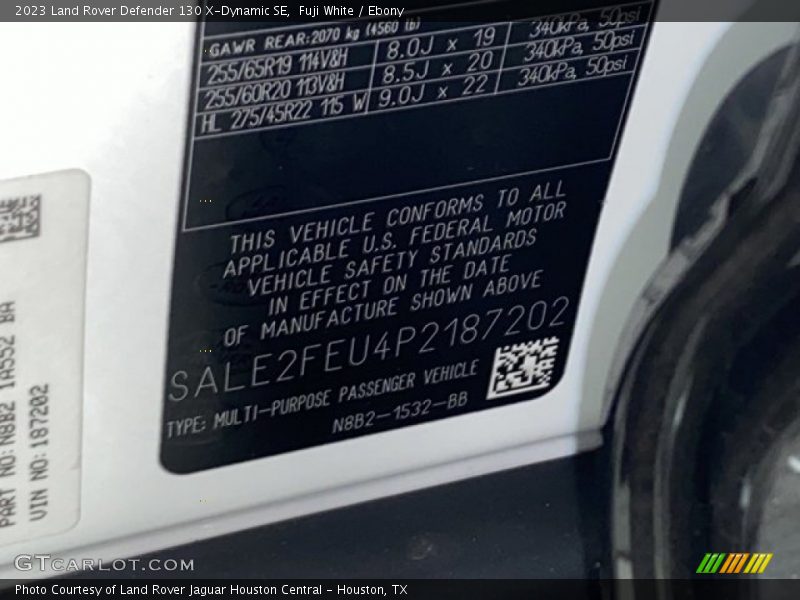 Fuji White / Ebony 2023 Land Rover Defender 130 X-Dynamic SE