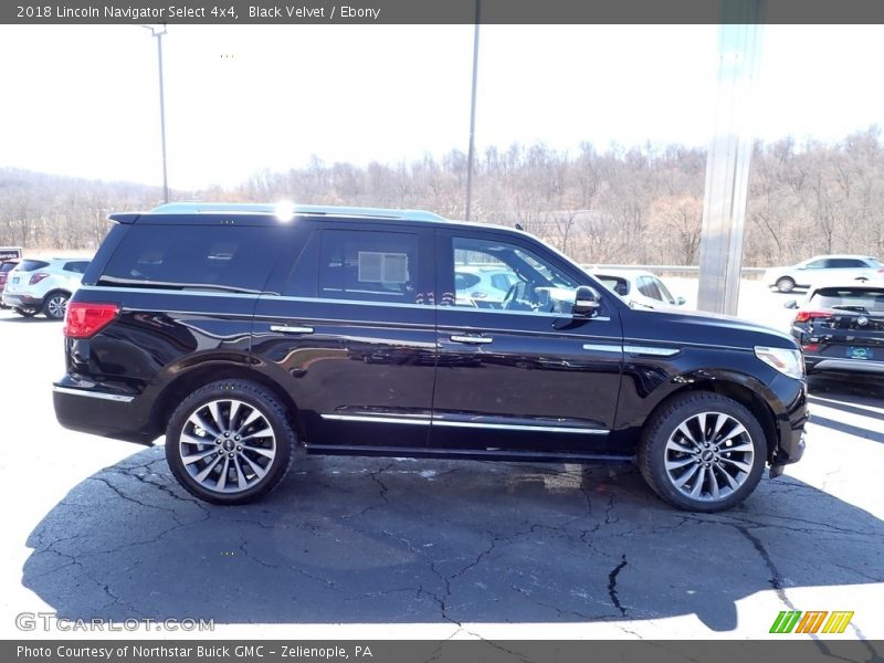  2018 Navigator Select 4x4 Black Velvet