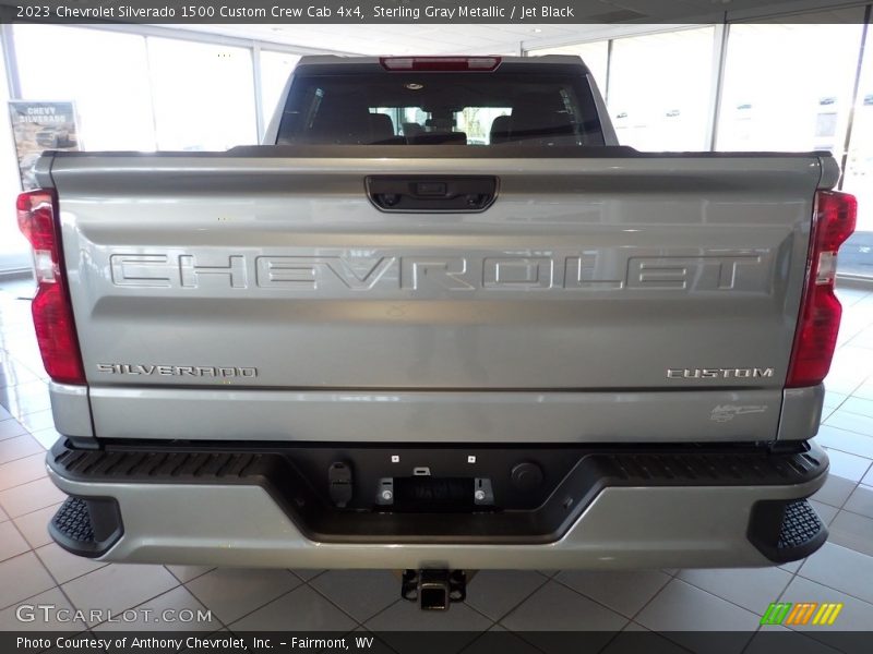 Sterling Gray Metallic / Jet Black 2023 Chevrolet Silverado 1500 Custom Crew Cab 4x4