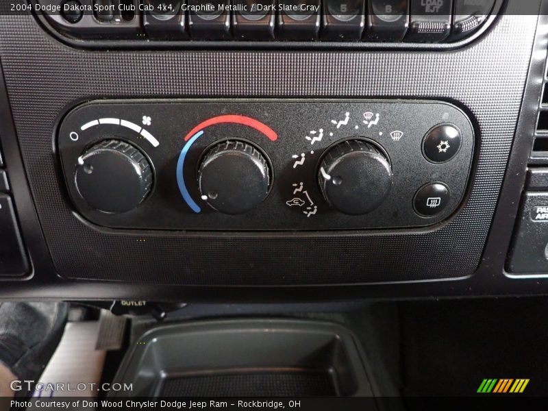 Graphite Metallic / Dark Slate Gray 2004 Dodge Dakota Sport Club Cab 4x4