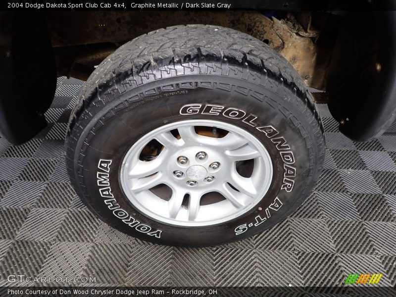 Graphite Metallic / Dark Slate Gray 2004 Dodge Dakota Sport Club Cab 4x4