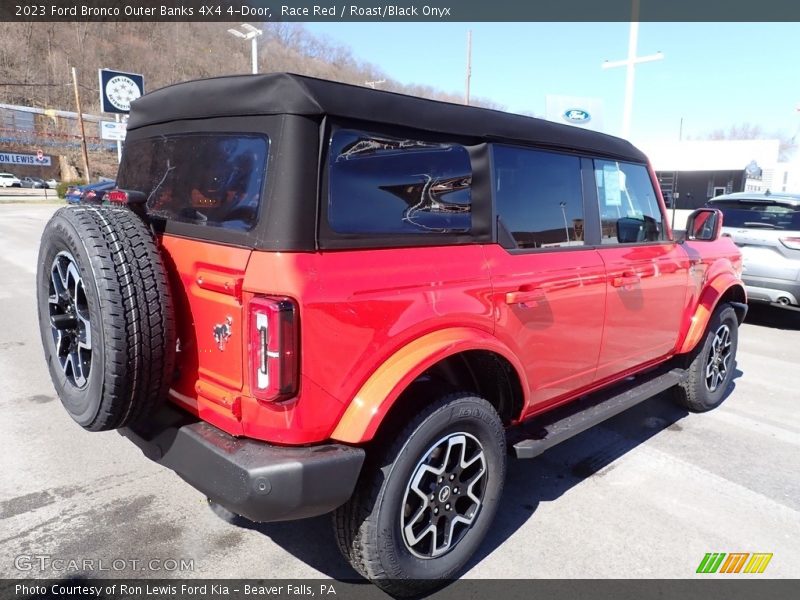 Race Red / Roast/Black Onyx 2023 Ford Bronco Outer Banks 4X4 4-Door