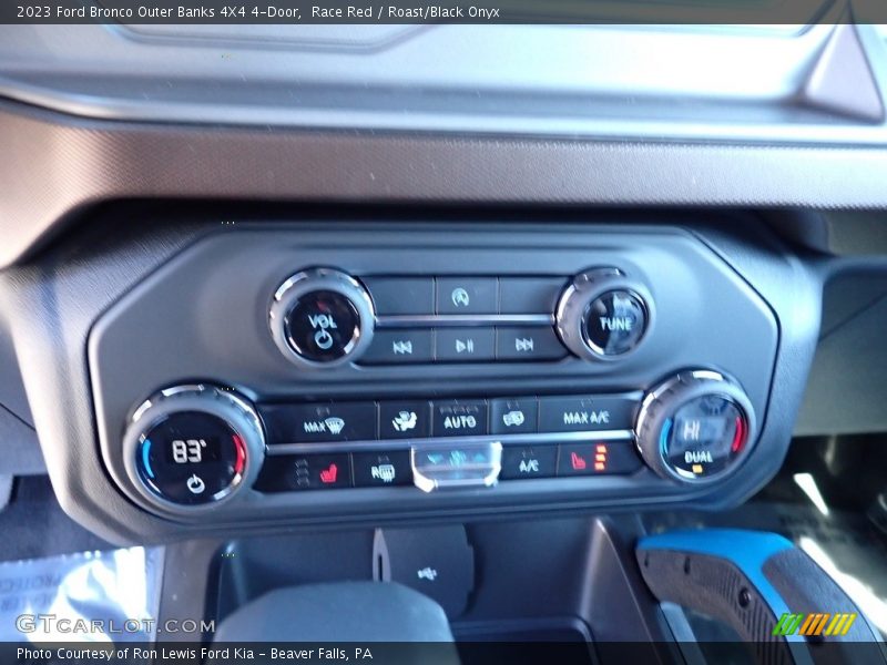 Race Red / Roast/Black Onyx 2023 Ford Bronco Outer Banks 4X4 4-Door