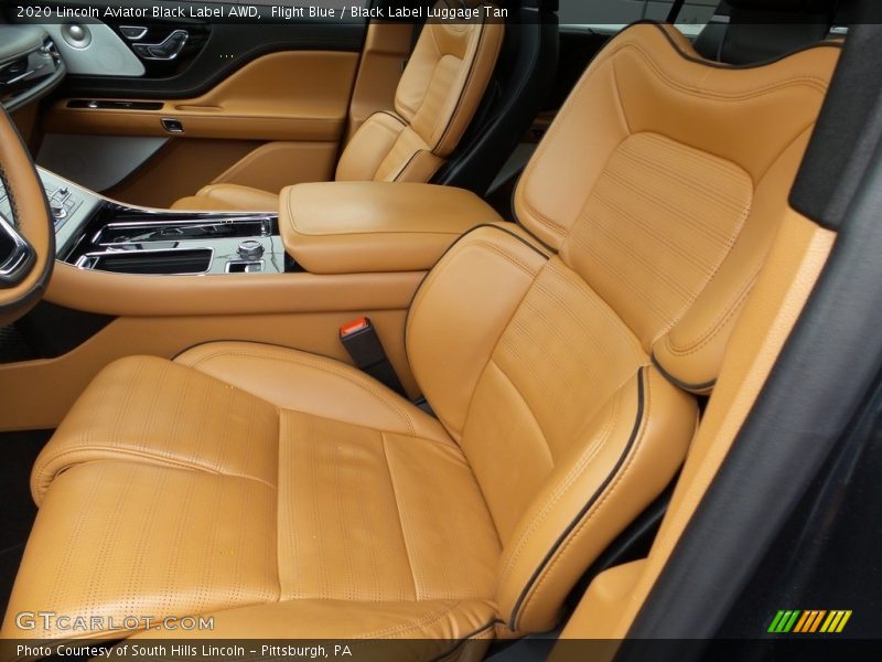 Front Seat of 2020 Aviator Black Label AWD
