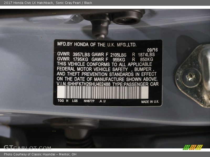 Sonic Gray Pearl / Black 2017 Honda Civic LX Hatchback