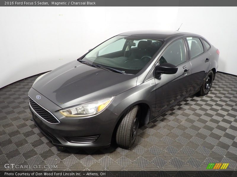 Magnetic / Charcoal Black 2016 Ford Focus S Sedan
