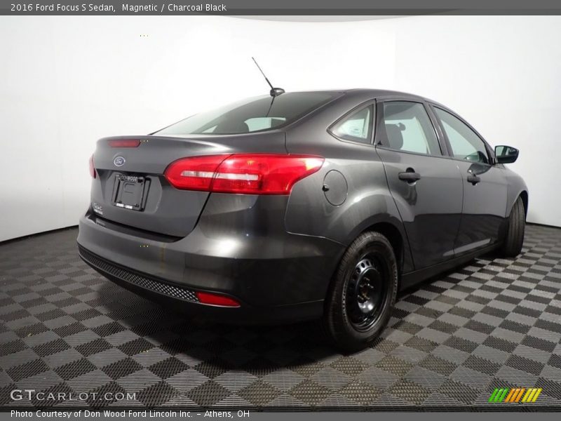 Magnetic / Charcoal Black 2016 Ford Focus S Sedan
