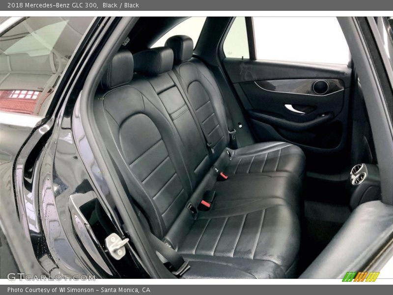 Black / Black 2018 Mercedes-Benz GLC 300