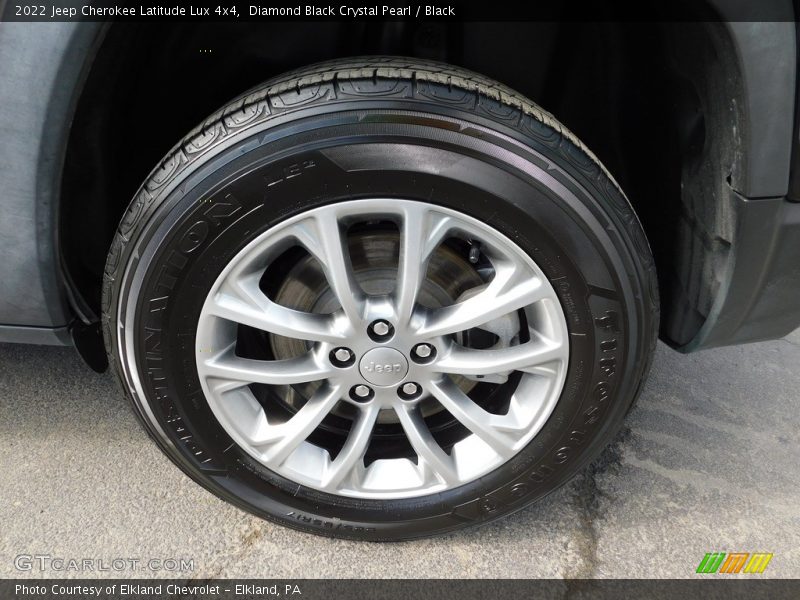 Diamond Black Crystal Pearl / Black 2022 Jeep Cherokee Latitude Lux 4x4