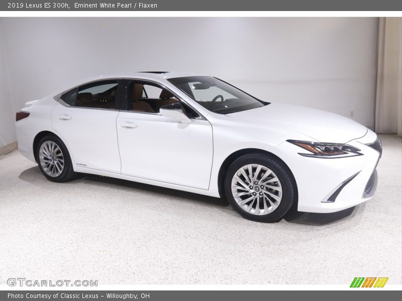  2019 ES 300h Eminent White Pearl