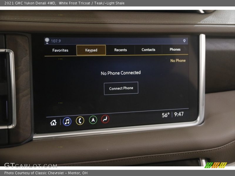 Controls of 2021 Yukon Denali 4WD