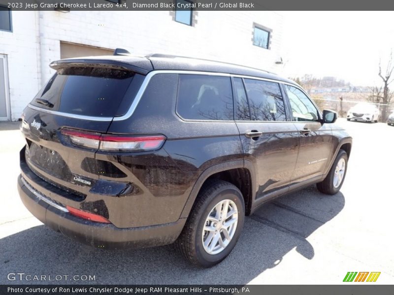 Diamond Black Crystal Pearl / Global Black 2023 Jeep Grand Cherokee L Laredo 4x4