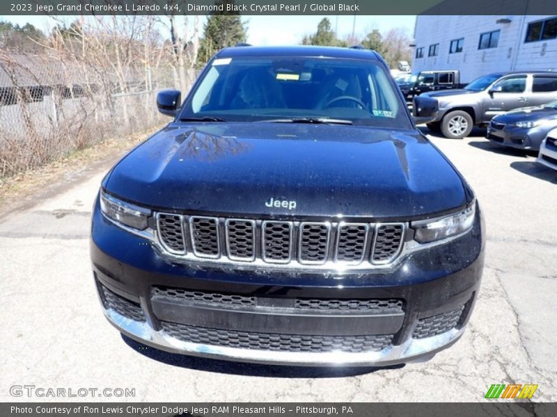 Diamond Black Crystal Pearl / Global Black 2023 Jeep Grand Cherokee L Laredo 4x4