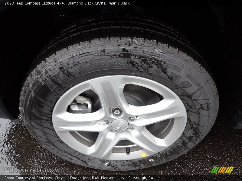 Diamond Black Crystal Pearl / Black 2023 Jeep Compass Latitude 4x4