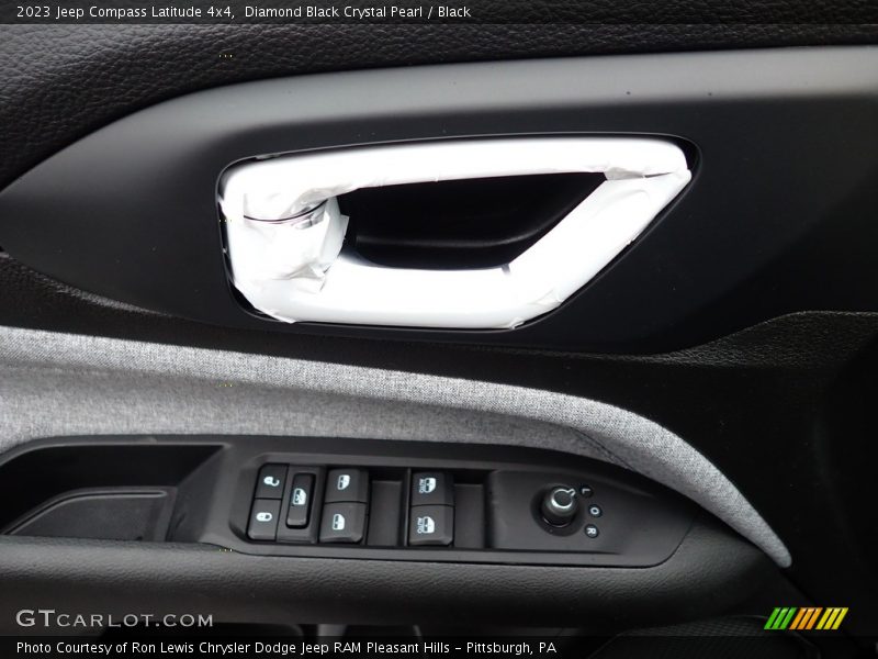 Diamond Black Crystal Pearl / Black 2023 Jeep Compass Latitude 4x4