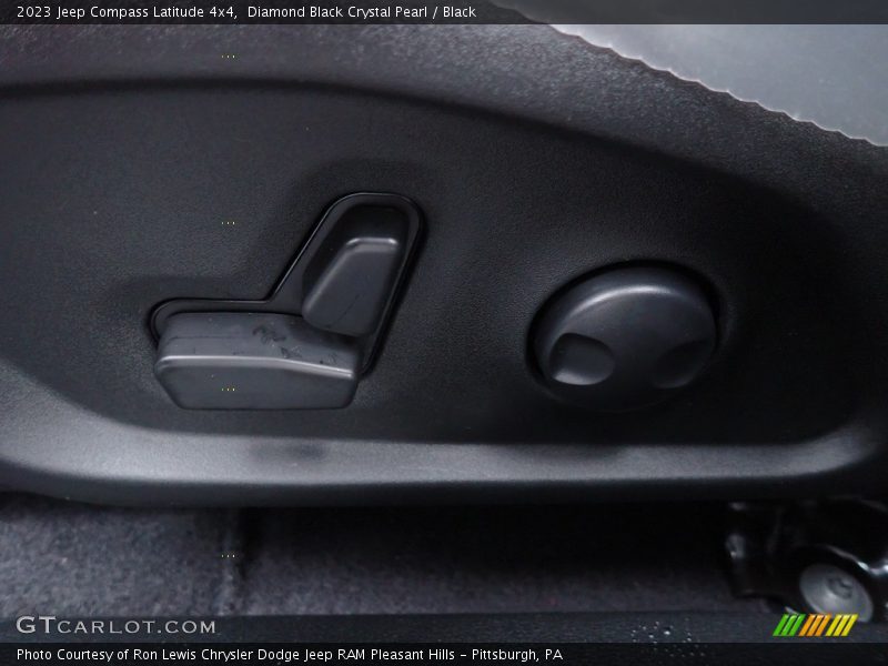 Diamond Black Crystal Pearl / Black 2023 Jeep Compass Latitude 4x4