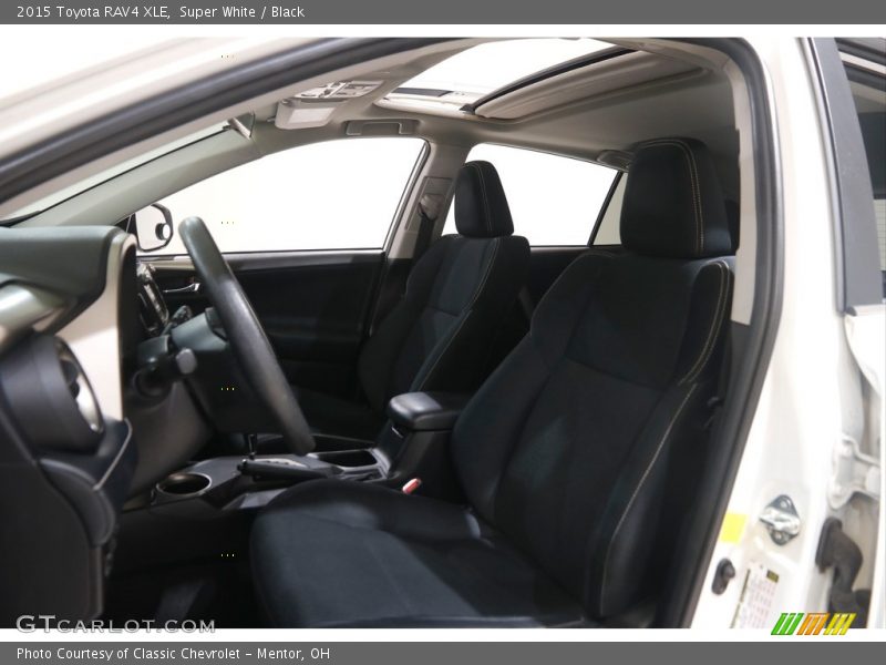 Super White / Black 2015 Toyota RAV4 XLE