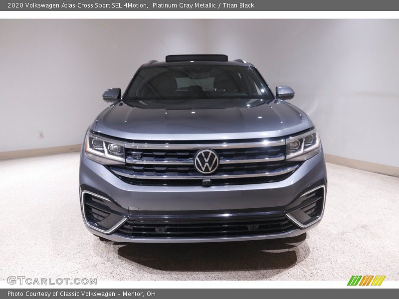 Platinum Gray Metallic / Titan Black 2020 Volkswagen Atlas Cross Sport SEL 4Motion