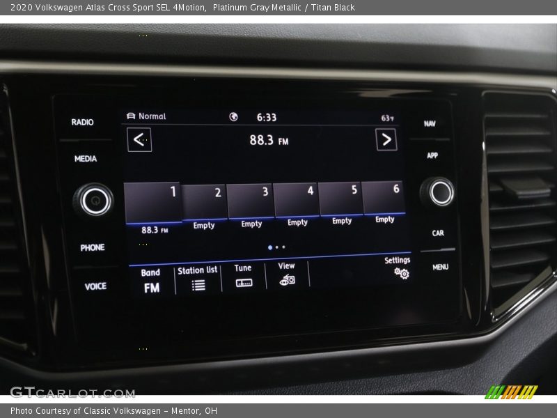 Controls of 2020 Atlas Cross Sport SEL 4Motion