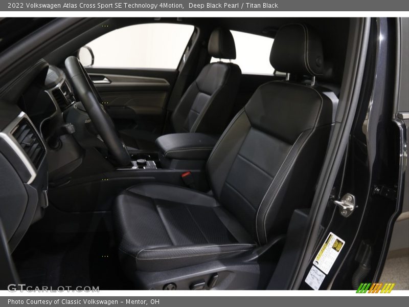 Deep Black Pearl / Titan Black 2022 Volkswagen Atlas Cross Sport SE Technology 4Motion