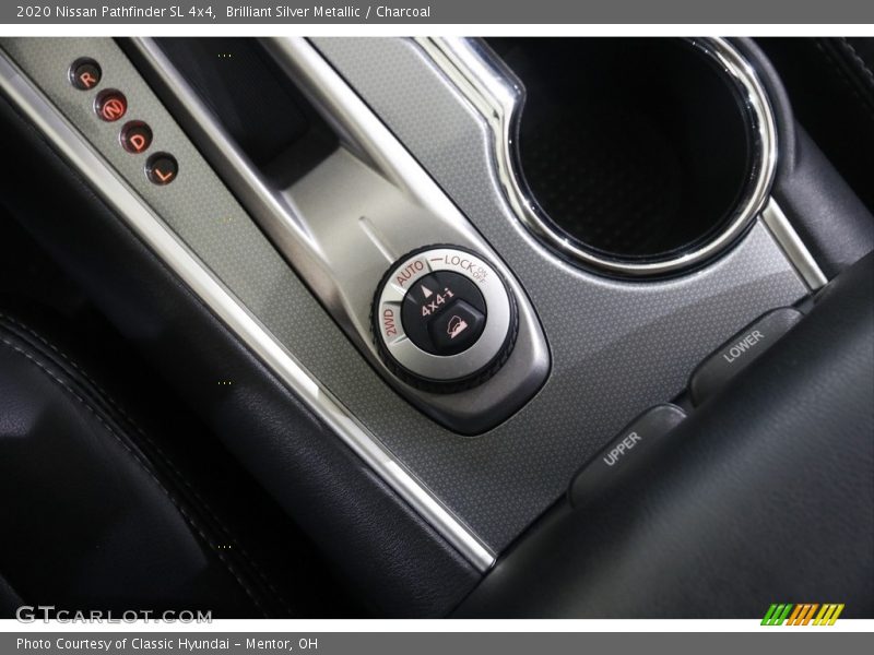 Brilliant Silver Metallic / Charcoal 2020 Nissan Pathfinder SL 4x4