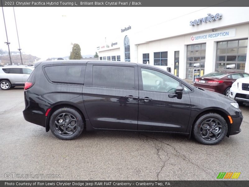 Brilliant Black Crystal Pearl / Black 2023 Chrysler Pacifica Hybrid Touring L