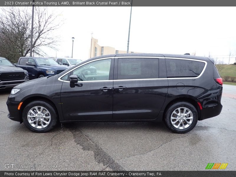 Brilliant Black Crystal Pearl / Black 2023 Chrysler Pacifica Touring L AWD