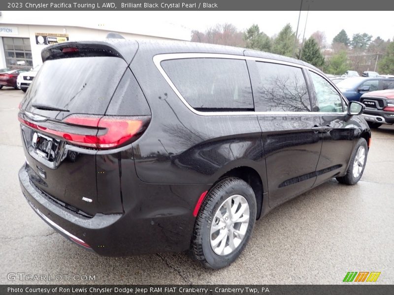 Brilliant Black Crystal Pearl / Black 2023 Chrysler Pacifica Touring L AWD