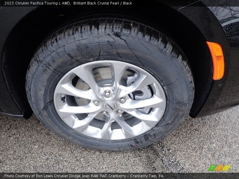 Brilliant Black Crystal Pearl / Black 2023 Chrysler Pacifica Touring L AWD