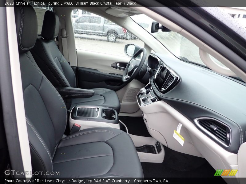 Brilliant Black Crystal Pearl / Black 2023 Chrysler Pacifica Touring L AWD